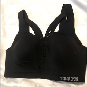 COPY - NWOT Victoria’s Secret sports bra